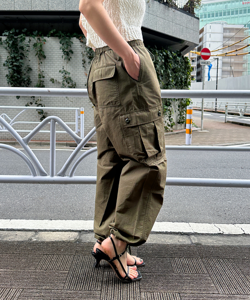 U by SPICK&SPAN（ユーバイスピックアンドスパン）の「【SUNNY SPORTS/サニースポーツ】イージーワイドカーゴパンツ 53243-2-13810（カーゴパンツ・レディース・カーキ/ブラック・FREE）」の12枚目の写真
