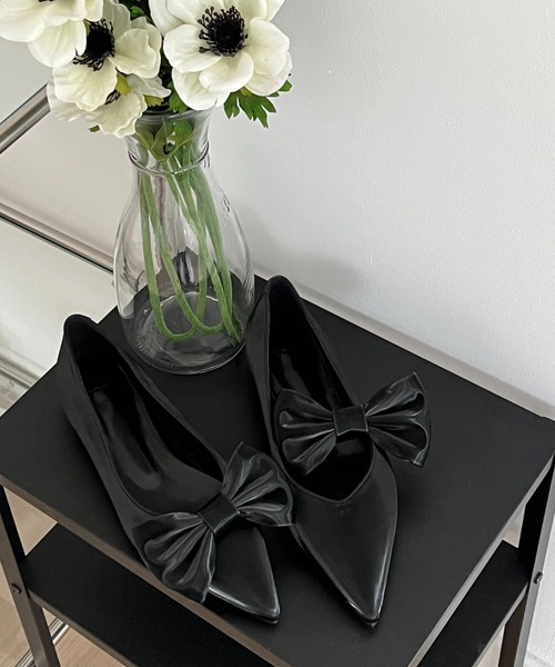 by muni:r（バイ ムニール）の「ビッグリボンサテン2WAYパンプス（パンプス・レディース・アイボリー/シルバー/ブラック・25.0cm/24.5cm/24.0cm/23.5cm/23.0cm）」の20枚目の写真