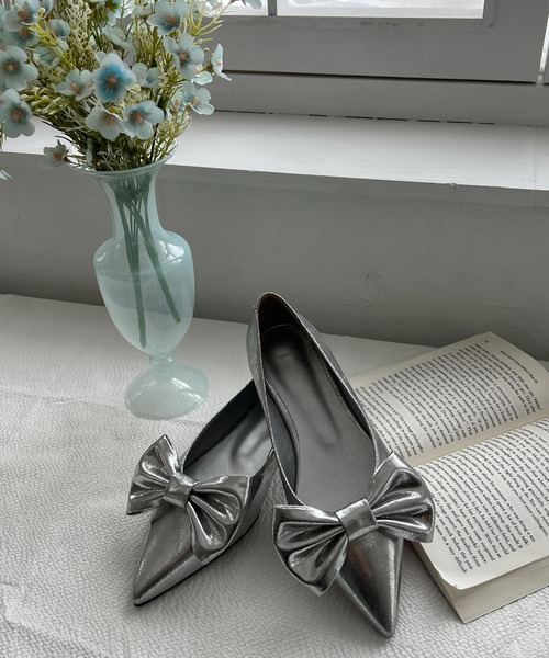 by muni:r（バイ ムニール）の「ビッグリボンサテン2WAYパンプス（パンプス・レディース・アイボリー/シルバー/ブラック・25.0cm/24.5cm/24.0cm/23.5cm/23.0cm）」の15枚目の写真