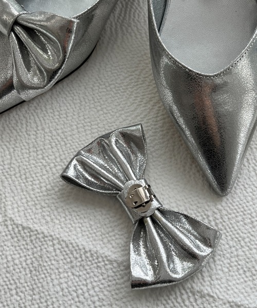 by muni:r（バイ ムニール）の「ビッグリボンサテン2WAYパンプス（パンプス・レディース・アイボリー/シルバー/ブラック・25.0cm/24.5cm/24.0cm/23.5cm/23.0cm）」の18枚目の写真