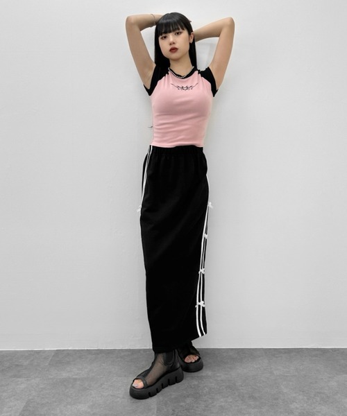 LVEU.(ラブユ.)の「【LVEU.】トライバルハートラグランロゴT / トップス カットソー フレンチスリーブ ラグラン ロゴ トライバル プリント ワンポイント バイカラー 配色 ホワイト ピンク カーキ ZOZOTOWN限定(Tシャツ/カットソー・レディース・カーキ/ホワイト/ピンク・FREE)」の12枚目の写真