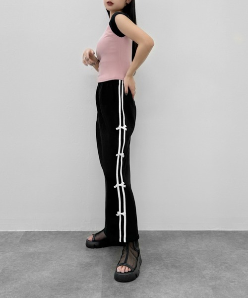 LVEU.(ラブユ.)の「【LVEU.】トライバルハートラグランロゴT / トップス カットソー フレンチスリーブ ラグラン ロゴ トライバル プリント ワンポイント バイカラー 配色 ホワイト ピンク カーキ ZOZOTOWN限定(Tシャツ/カットソー・レディース・カーキ/ホワイト/ピンク・FREE)」の13枚目の写真