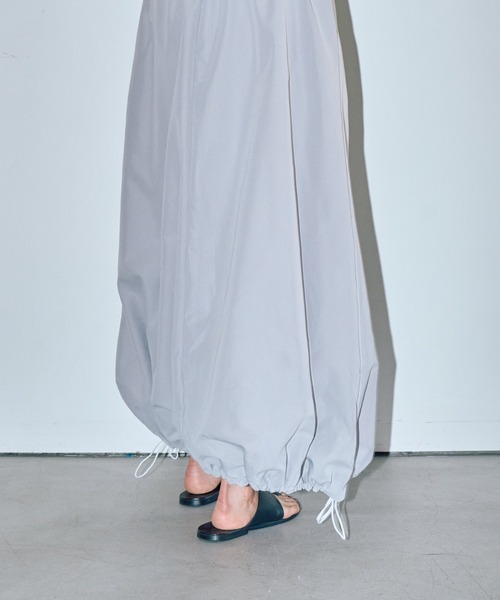 LIENCOEUR（リアンクール）の「バルーンシルエットロングスカート（スカート・レディース・ブラック/ホワイト/ライトグレー・FREE）」の12枚目の写真