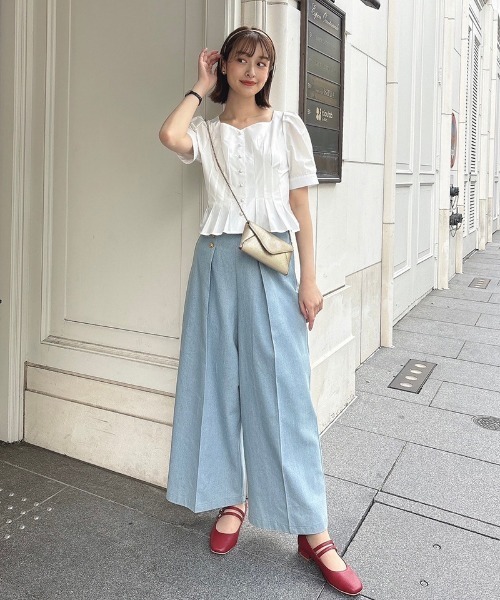 an another angelus（アンアナザーアンジェラス）の「ゴールドダブル釦デニムワイドパンツ/ananotherangelus（デニムパンツ・レディース・ブラック/ライトブルー・2/1）」の5枚目の写真