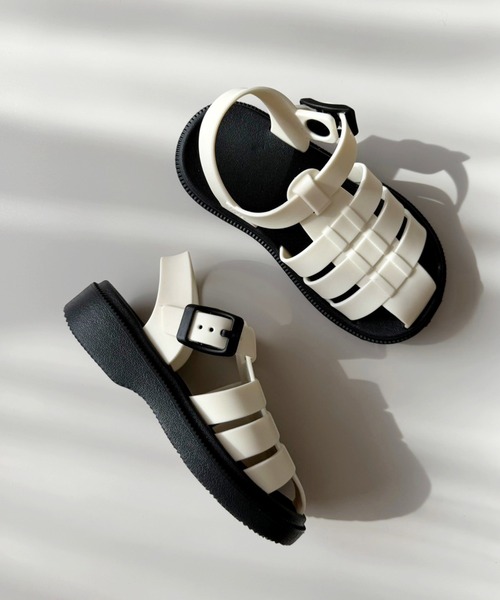 hymy（ヒュミュ）の「【 hymy-ヒュミュ- 】バイカラー EVA グルカ サンダル ( kids ) #_（サンダル・キッズ・ホワイト×ブラック/アイボリー・19cm/18cm/17cm）」の7枚目の写真