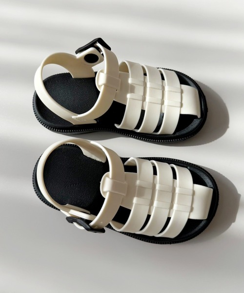 hymy（ヒュミュ）の「【 hymy-ヒュミュ- 】バイカラー EVA グルカ サンダル ( kids ) #_（サンダル・キッズ・ホワイト×ブラック/アイボリー・19cm/18cm/17cm）」の9枚目の写真