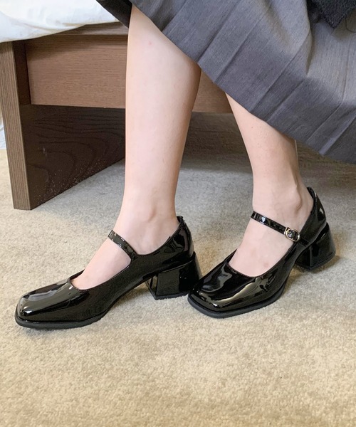 Teem Store(チームストア)の「スクエアトゥクロス ベルト パンプス(パンプス・レディース・ブラック/シルバー/アイボリー・37/39/35)」の5枚目の写真