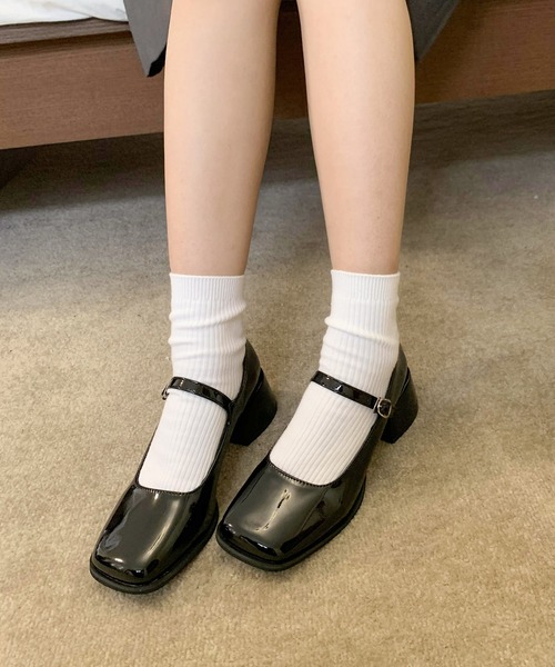 Teem Store(チームストア)の「スクエアトゥクロス ベルト パンプス(パンプス・レディース・ブラック/シルバー/アイボリー・37/39/35)」の9枚目の写真