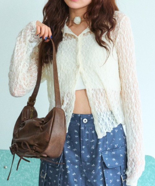 OLIVE des OLIVE（オリーブデオリーブ）の「レースブラウス　1041060910（シャツ/ブラウス・レディース・アイボリー/サックスブルー/ブラック・FREE）」の2枚目の写真