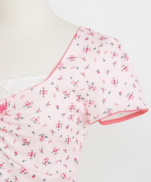 Diable baiser(ディアブルベーゼ)の「プチローズプリント半袖カットソー(Tシャツ/カットソー・レディース・ベビーピンク/ブルー・SMALL/LL/LARGE/MEDIUM)」の4枚目の写真