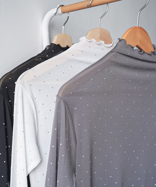 mili an deni(ミリアンデニ)の「ラインストーンメローハイネックトップス(Tシャツ/カットソー・レディース・ブラック/チャコールグレー/オフホワイト・M)」の16枚目の写真