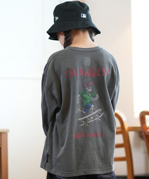 DC（ディーシー）の「DC/ディーシー 24 KD SKATE SKULL LS24 キッズ スケート スカル ロングスリーブ ロングTシャツ スケートボード 公園 親子コーデ YLT244530（Tシャツ/カットソー・キッズ・スミクロ/ホワイト/ブラック・100cm/110cm/120cm/130cm/140cm/150cm/160cm）」の3枚目の写真