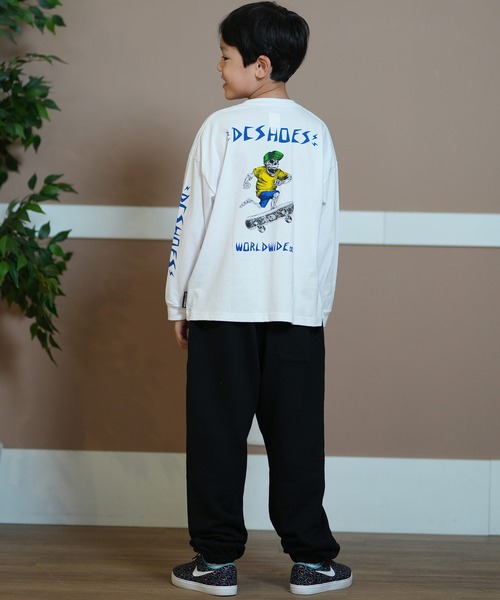 DC（ディーシー）の「DC/ディーシー 24 KD SKATE SKULL LS24 キッズ スケート スカル ロングスリーブ ロングTシャツ スケートボード 公園 親子コーデ YLT244530（Tシャツ/カットソー・キッズ・スミクロ/ホワイト/ブラック・100cm/110cm/120cm/130cm/140cm/150cm/160cm）」の7枚目の写真