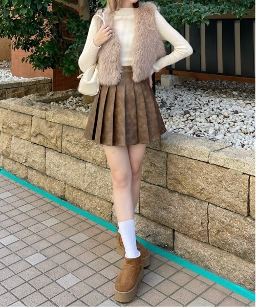 clear（クリア）の「レザープリーツスカート [ヴィンテージライク]≪2024AW新作≫（スカート・レディース・キャメル/ダークブラウン/ライトブラウン・M/S）」の20枚目の写真