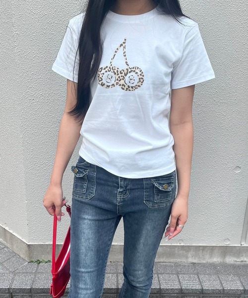 fiere(フィエール)の「レオパード×チェリープリント半袖Tシャツ(Tシャツ/カットソー・レディース・ホワイト・X-SMALL)」の8枚目の写真
