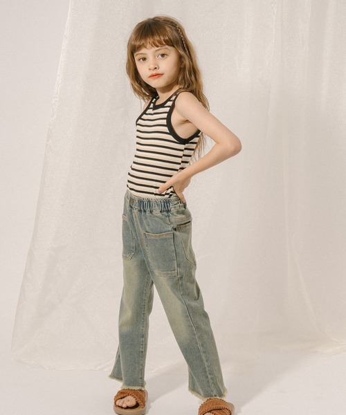 URBAN CHERRY(アーバンチェリー)の「ヴィンテージライクフレアデニムパンツ(デニムパンツ・キッズ・ブルー・110cm/120cm/130cm/140cm)」の2枚目の写真