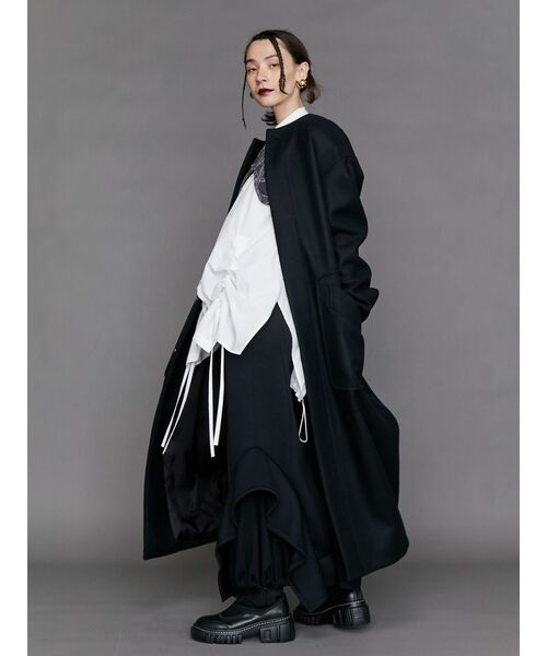 UN3D.（アンスリード）の「TUCK SHOLDER LONG CT / タックショルダー