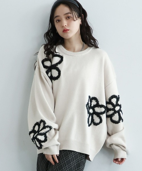 RAGEBLUE（レイジブルー）の「＜累計販売数10000点！＞【WOMENS】WEB限定/ブークレフラワーモチーフルーズニット（ニット/セーター・レディース・ホワイト系1/ホワイト系2/ブラック系1/ブラック系2/グレー系1/グレー系2/ブラウン系1/ブラウン系2/ブルー系2/ブルー系1/グレー系3/ブラック系3/ホワイト系3/ホワイト系4/その他35/ブラック系4/その他5/グレー系4/ピンク系その他7/ピンク系その他6・FREE）」の5枚目の写真