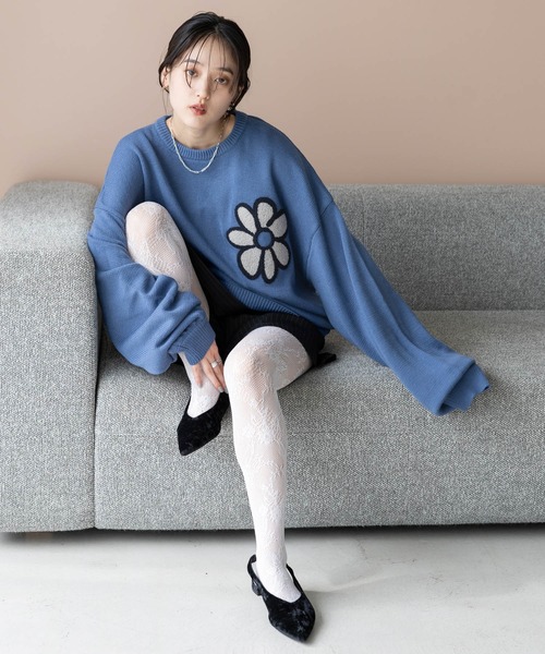 RAGEBLUE（レイジブルー）の「＜累計販売数10000点！＞【WOMENS】WEB限定/ブークレフラワーモチーフルーズニット（ニット/セーター・レディース・ホワイト系1/ホワイト系2/ブラック系1/ブラック系2/グレー系1/グレー系2/ブラウン系1/ブラウン系2/ブルー系2/ブルー系1/グレー系3/ブラック系3/ホワイト系3/ホワイト系4/その他35/ブラック系4/その他5/グレー系4/ピンク系その他7/ピンク系その他6・FREE）」の21枚目の写真