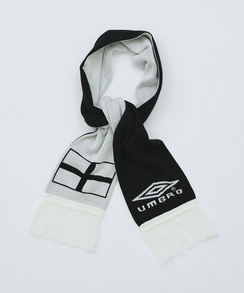 UMBRO(アンブロ)の「UMBRO EX STADIUM SIDE REVERSIBLE MUFFLER(マフラー・メンズ・ネイビー/レッド/ブラック・FREE)」の7枚目の写真