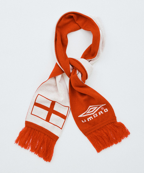 UMBRO(アンブロ)の「UMBRO EX STADIUM SIDE REVERSIBLE MUFFLER(マフラー・メンズ・ネイビー/レッド/ブラック・FREE)」の11枚目の写真