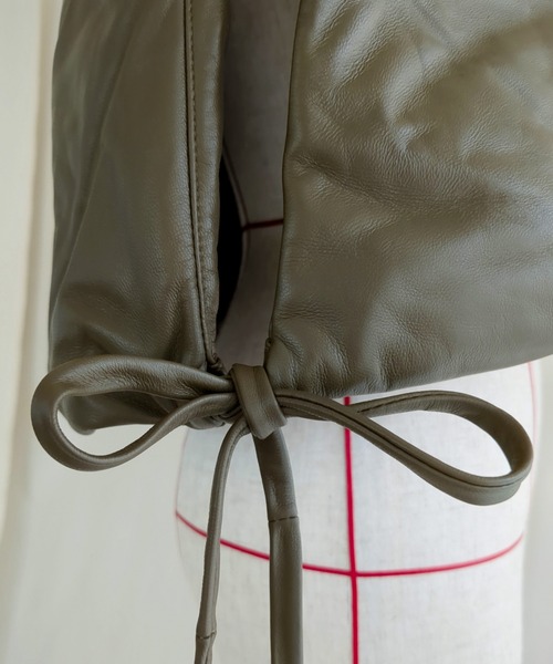 ORIENT MILLINERY（オリエント ミリナリー）の「SHEEP SKIN LEATHER DOWN VEST | リアルシープスキン ダウンベスト（その他アウター・レディース・ブラック/カーキ・FREE）」の11枚目の写真