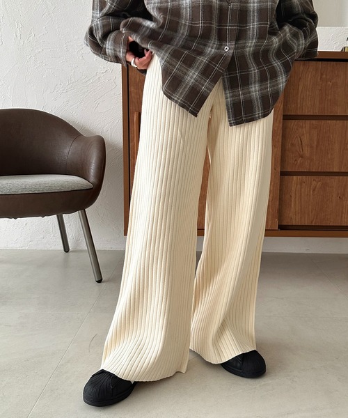 apres jour mignon（アプレジュールミニョン）の「リブニットパンツ【ZOZOTOWN限定アイテム】（その他パンツ・レディース・ブラック/グレイッシュベージュ/アイボリー/ダークブラウン/オレンジ・X-LARGE/SMALL/MEDIUM）」の6枚目の写真