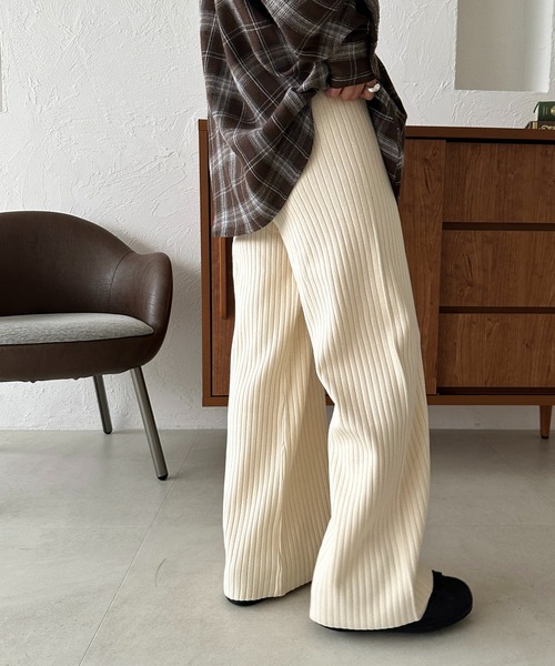 apres jour mignon（アプレジュールミニョン）の「リブニットパンツ【ZOZOTOWN限定アイテム】（その他パンツ・レディース・ブラック/グレイッシュベージュ/アイボリー/ダークブラウン/オレンジ・X-LARGE/SMALL/MEDIUM）」の9枚目の写真