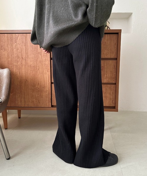 apres jour mignon（アプレジュールミニョン）の「リブニットパンツ【ZOZOTOWN限定アイテム】（その他パンツ・レディース・ブラック/グレイッシュベージュ/アイボリー/ダークブラウン/オレンジ・X-LARGE/SMALL/MEDIUM）」の16枚目の写真