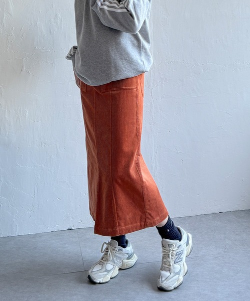LBC（エルビーシー）の「コーデュロイIラインスカート（スカート・レディース・オレンジ/オフホワイト/チャコールグレー/ブルー・M/L）」の22枚目の写真