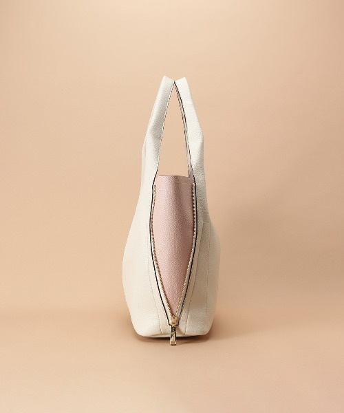 Samantha Thavasa(サマンサタバサ)の「サイドファスナー トートバッグ 大サイズ(トートバッグ・レディース・ブラック/カーキ/オフホワイト・FREE)」の4枚目の写真