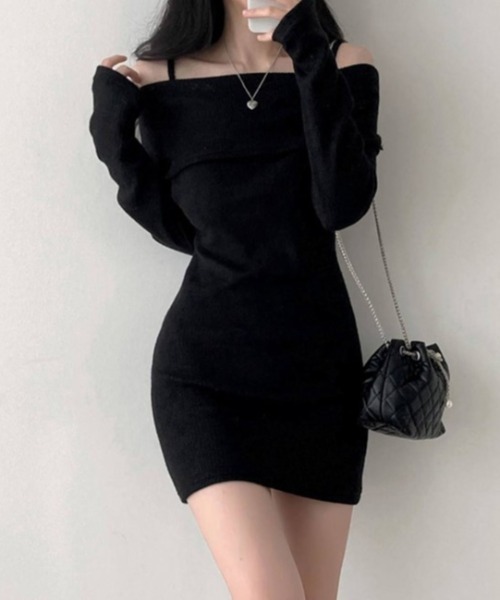 GEMEDA（ジェメダ）の「オフショルダースリムフィットワンピース（ワンピース・レディース・ブラック/グレー/アイボリー・M）」の5枚目の写真