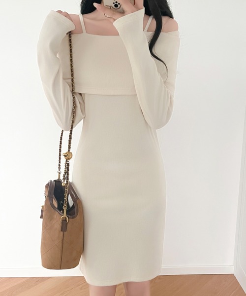 GEMEDA（ジェメダ）の「オフショルダースリムフィットワンピース（ワンピース・レディース・ブラック/グレー/アイボリー・M）」の15枚目の写真