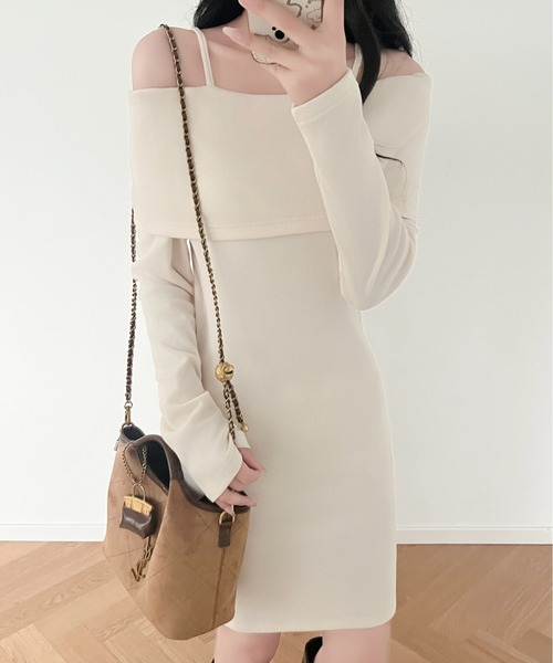 GEMEDA（ジェメダ）の「オフショルダースリムフィットワンピース（ワンピース・レディース・ブラック/グレー/アイボリー・M）」の18枚目の写真