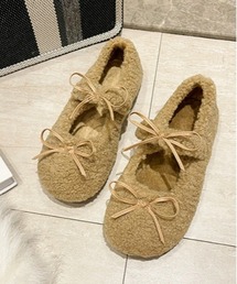 by LEGNA（バイレグナ）の「足元をより可愛く。モコボアリボンシューズ（バレエシューズ）」