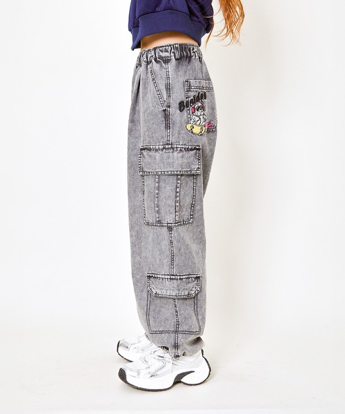 GORGE（ゴージ）の「刺しゅうカーゴデニムパンツ（カーゴパンツ）」 - WEAR