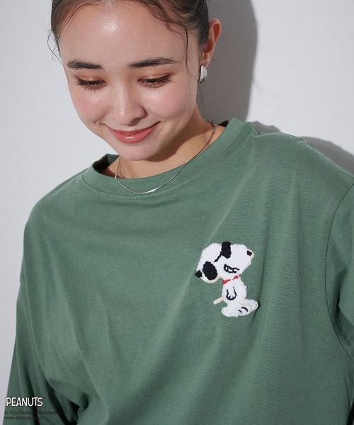 PEANUTS(ピーナッツ)の「【PEANUTS/ピーナッツ】スヌーピー/SNOOPY サガラ刺繍ロンT(Tシャツ/カットソー・レディース・杢グレー/ブラック/ブルーグレー/グリーン/ブルー/グレー/イエロー/アイボリー・M/L/LL/3L)」の6枚目の写真