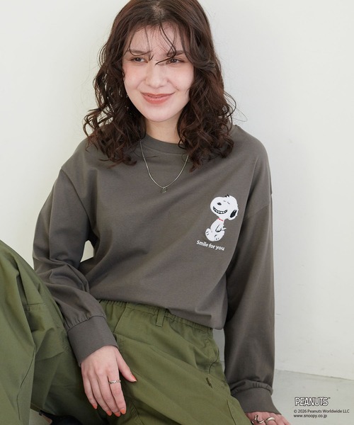 PEANUTS(ピーナッツ)の「【PEANUTS/ピーナッツ】スヌーピー/SNOOPY サガラ刺繍ロンT(Tシャツ/カットソー・レディース・杢グレー/ブラック/ブルーグレー/グリーン/ブルー/グレー/イエロー/アイボリー・M/L/LL/3L)」の9枚目の写真