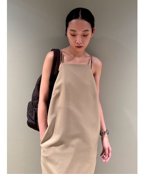 emmi(エミ)の「サイドタックキャミワンピース(ワンピース・レディース・オリーブ/ブラック・1/0)」の7枚目の写真