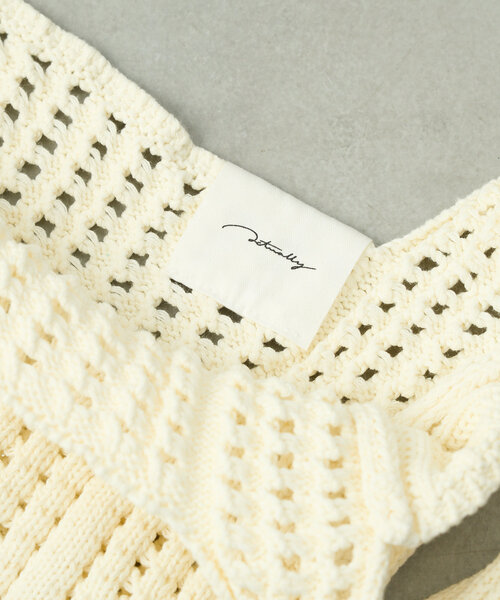 Actually（アクチュアリー）の「透かし編みミニニットバッグ（ハンドバッグ・レディース・グリーン系その他2/アイボリー/ブラック/ブルー・0）」の8枚目の写真