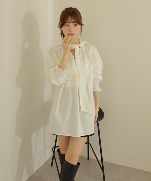 LAULEN（ローレン）の「owtie gather blouse /ボウタイ ギャザー オーバーサイズ ブラウス（シャツ/ブラウス・レディース・ブルー/ブラック/ホワイト・FREE）」の5枚目の写真