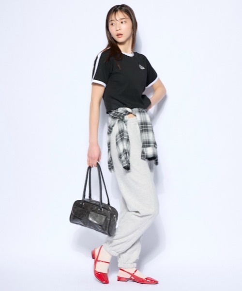 Kappa(カッパ)の「ワンポイント 半袖リンガーTシャツ(Tシャツ/カットソー・レディース・ホワイト/ブルー/ブラック・SMALL/MEDIUM/LARGE)」の4枚目の写真