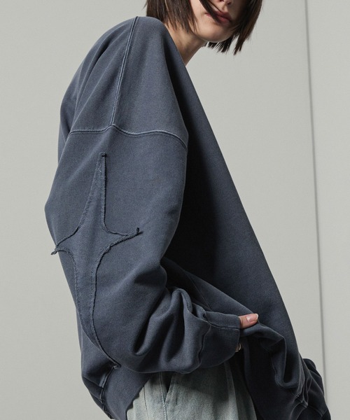 Alfred Alex(アルフレッドアレックス)の「【Alfred Alex】ヴィンテージメイクピグメントダメージパッチロゴスウェット(スウェット・メンズ・ブルー/ブラック/ワインレッド/チャコール/ブラウン・M/L)」の14枚目の写真