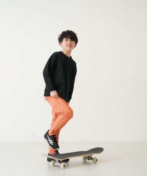 and D. petit main(アンドディープティマイン)の「【365D.】アソートプリント袖リブワイドロンT(Tシャツ/カットソー・キッズ・ホワイト系その他/オレンジ/ライム/ピンク/ブラック/ホワイト/ベージュ/ネイビー・150cm/140cm/130cm/120cm/110cm/90cm/100cm)」の17枚目の写真