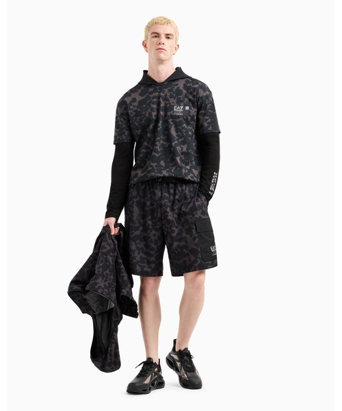 EMPORIO ARMANI EA7（エンポリオアルマーニイーエーセブン）の「【エンポリオ アルマーニ EA7】Visibility カーゴバミューダパンツ ストレッチテクニカルファブリック（その他パンツ・メンズ・グレー系・LARGE/MEDIUM/SMALL/X-SMALL）」の4枚目の写真