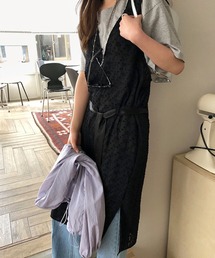 Vネックシアーレースワンピース