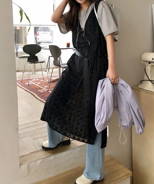 leune（ルネ）の「Vネックシアーレースワンピース（ワンピース・レディース・ブラック/オフホワイト・FREE）」の8枚目の写真
