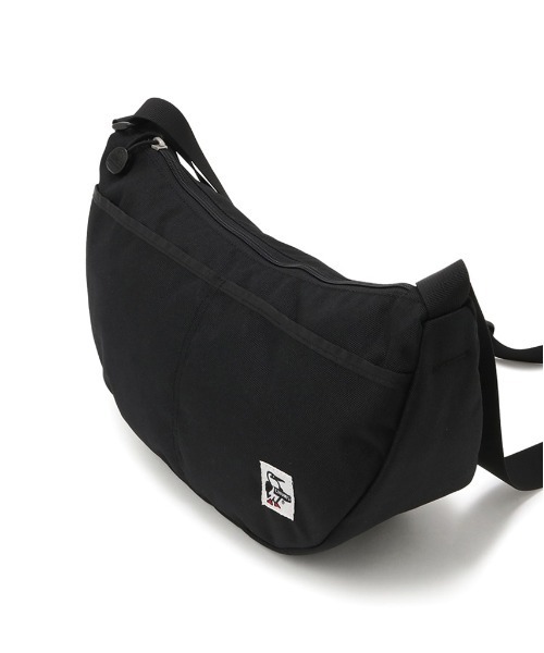 CHUMS(チャムス)の「【CHUMS/チャムス】 Recycle Small Banana Shoulder Bag(ショルダーバッグ・レディース・ブラック/グレイッシュベージュ/ネイビー/その他1/ピンク/その他4/その他2/その他3/ブルー系その他/その他5/その他7/その他6・FREE)」の19枚目の写真