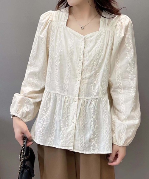 aimoha(アイモハ)の「フリル花柄ペンタゴンネックシャツブラウス(シャツ/ブラウス・レディース・ホワイト/ライトベージュ・FREE)」の8枚目の写真