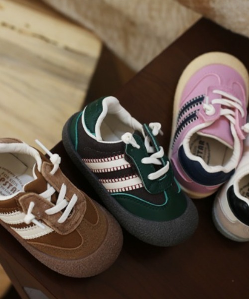 TOPSTAR（トップスター）の「KIDS TOPSTAR サイドラインゴム紐U型マジックテープキッズスニーカー（スニーカー・キッズ・ブラウン/ピンク/グリーン・30inch/28inch/31inch/29inch/24inch/26inch/27inch）」の4枚目の写真